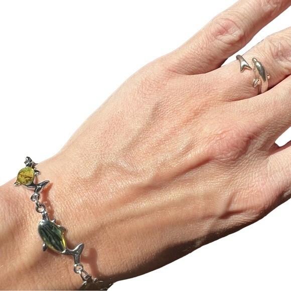 Vintage Dolphin Ring & Mother of Pearl Dolphin Link Bracelet Set - Picture 7 of 12